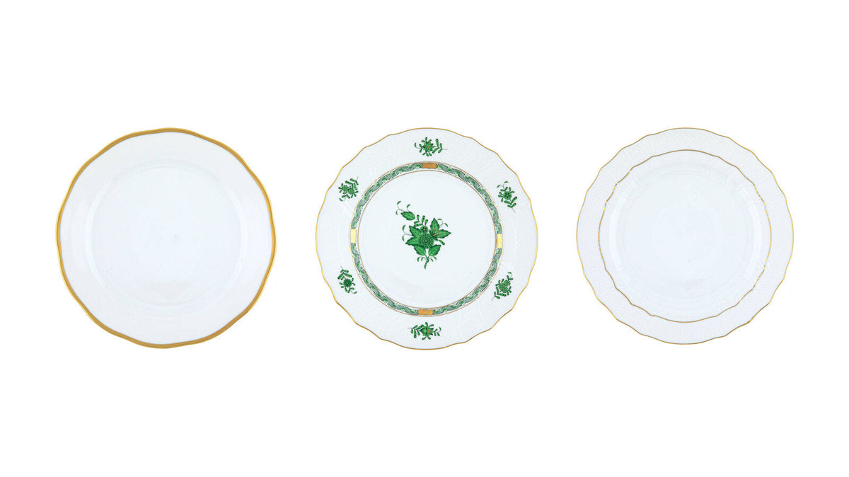 Herend Gwendolyn, Chinese Bouquet Green and Golden Edge dinner plates with hand-painted 24k gold rims
