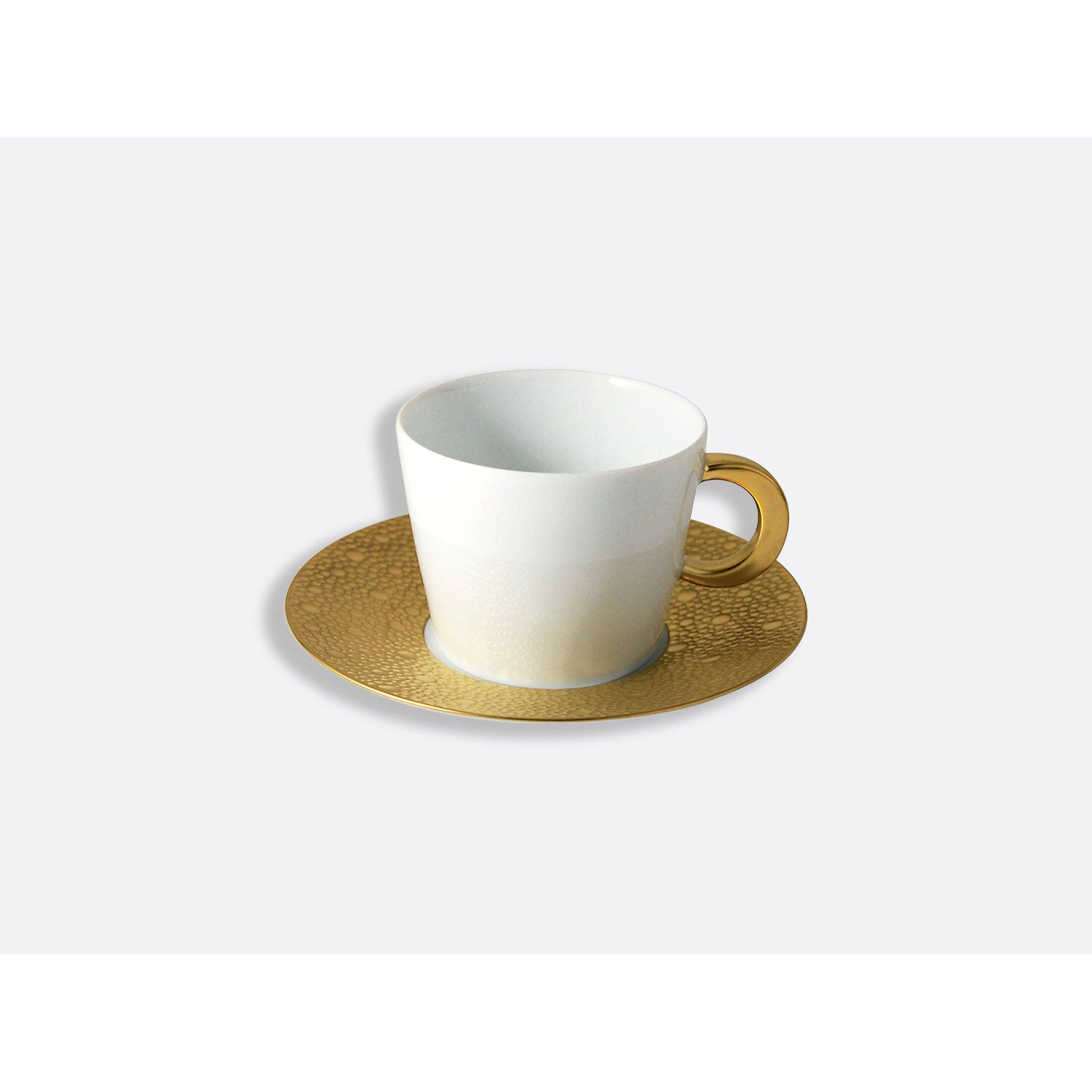 Bernardaud Teacup and saucer 5.7 oz, Limoges porcelain, Ecume Or collection, on a white background