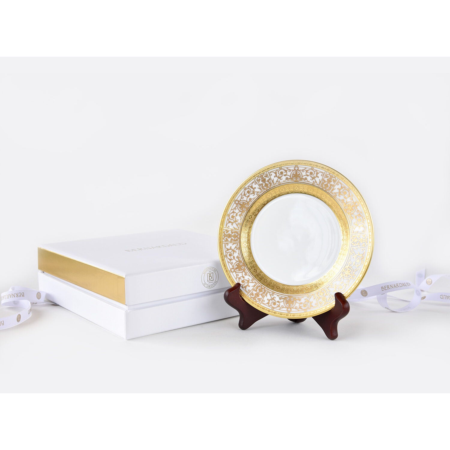 Bernardaud Gift case 1 bread and butter plate 6.3", Limoges porcelain, Fer Forgé collection, on a white background