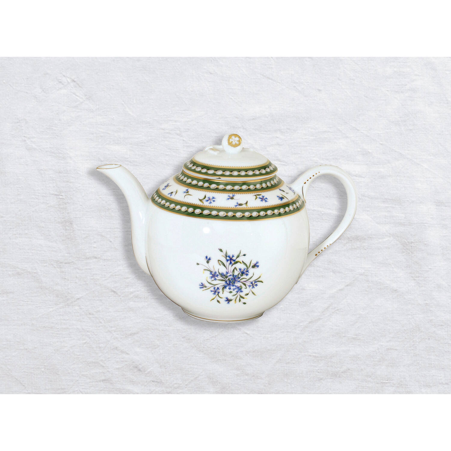 Bernardaud Tea pot 47.5 oz, Limoges porcelain, Marie-Antoinette collection, on a white background