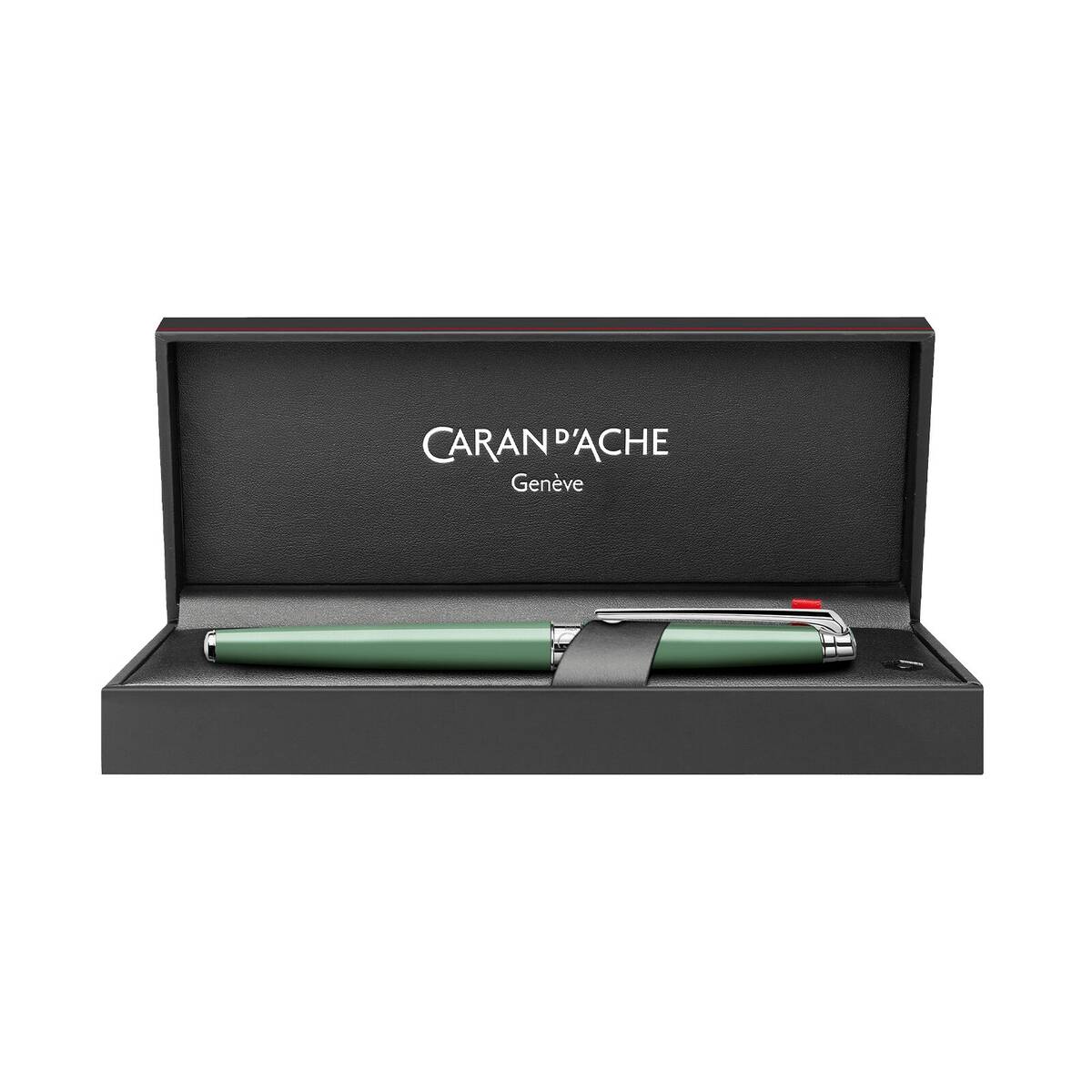 Caran d'Ache Léman Slim Vert de Gris Fountain Pen, Special Edition, detail view 5