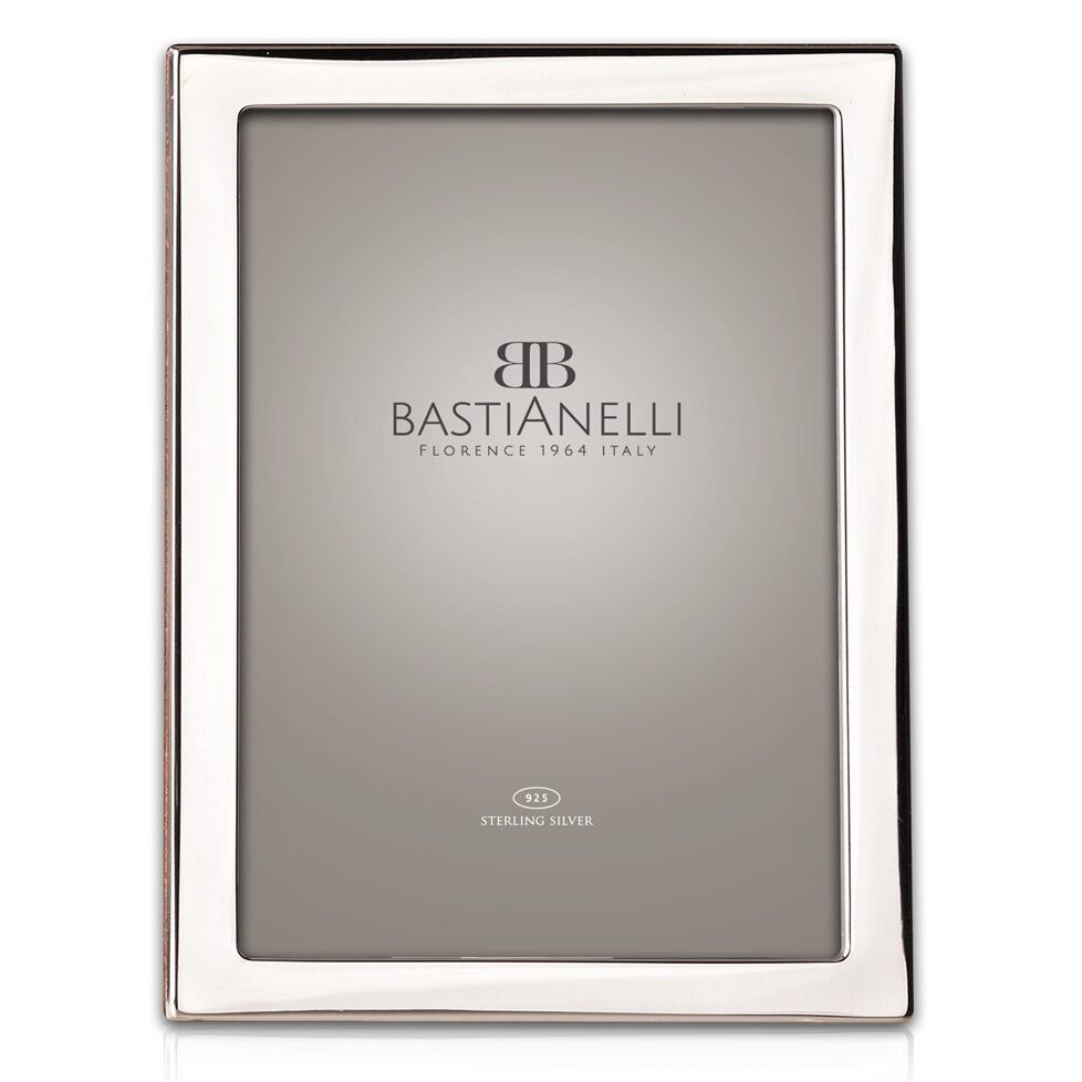 Cunill 'Quadra' 4x6 Sterling Silver Picture Frame, sterling silver picture frame, on a white background