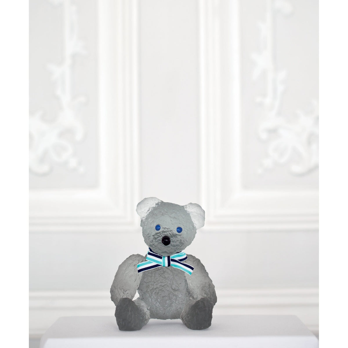 Daum Doudours By Serge Mansau 375ex Sculpture – Grey, alternate view