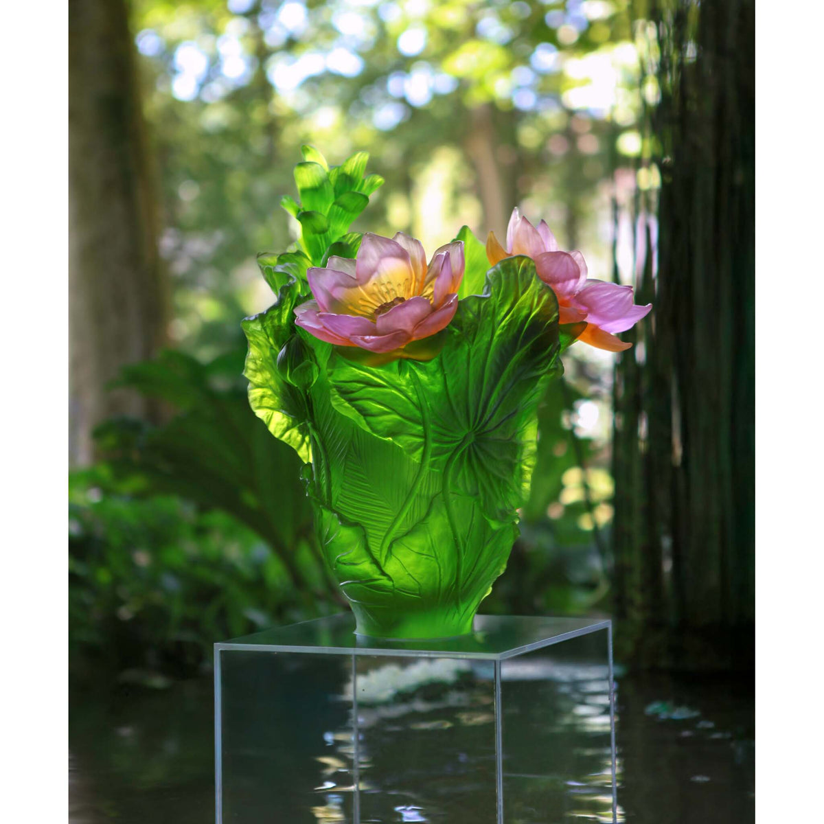 Daum Jardin De Lotus Magnum Vase 99ex, alternate view