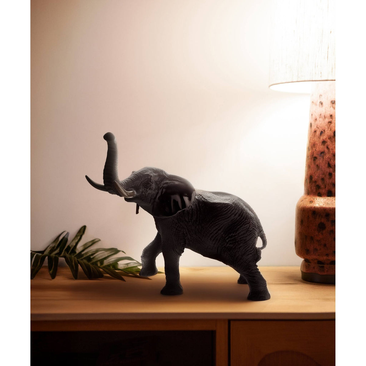 Daum Large Elephant By Jean François Leroy Sculpture – Black 1000ex, alternate view