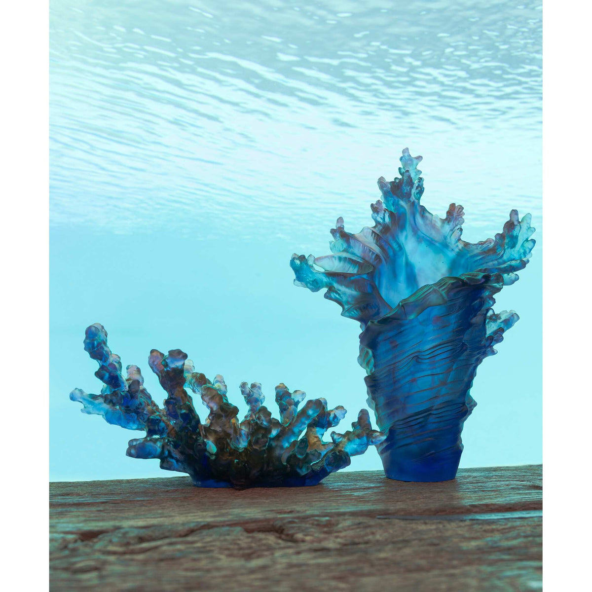 Daum Mer De Corail Large Vase – Blue and red, alternate view