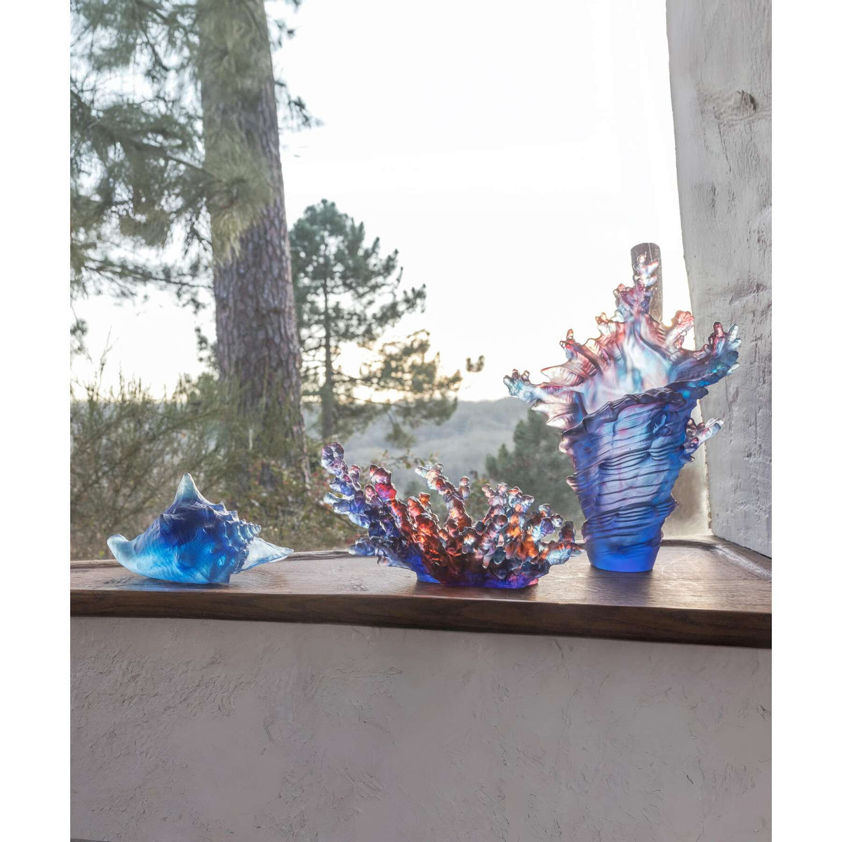 Daum Mer De Corail Medium Bowl Red – Blue and, alternate view