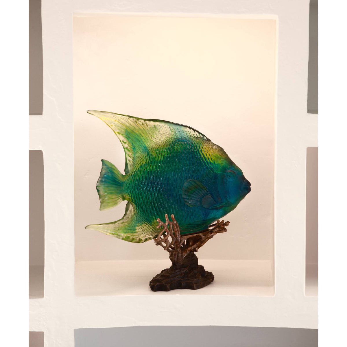 Daum Mer De Corail Royal Angelfish Sculpture – Blue and yellow 125ex, alternate view