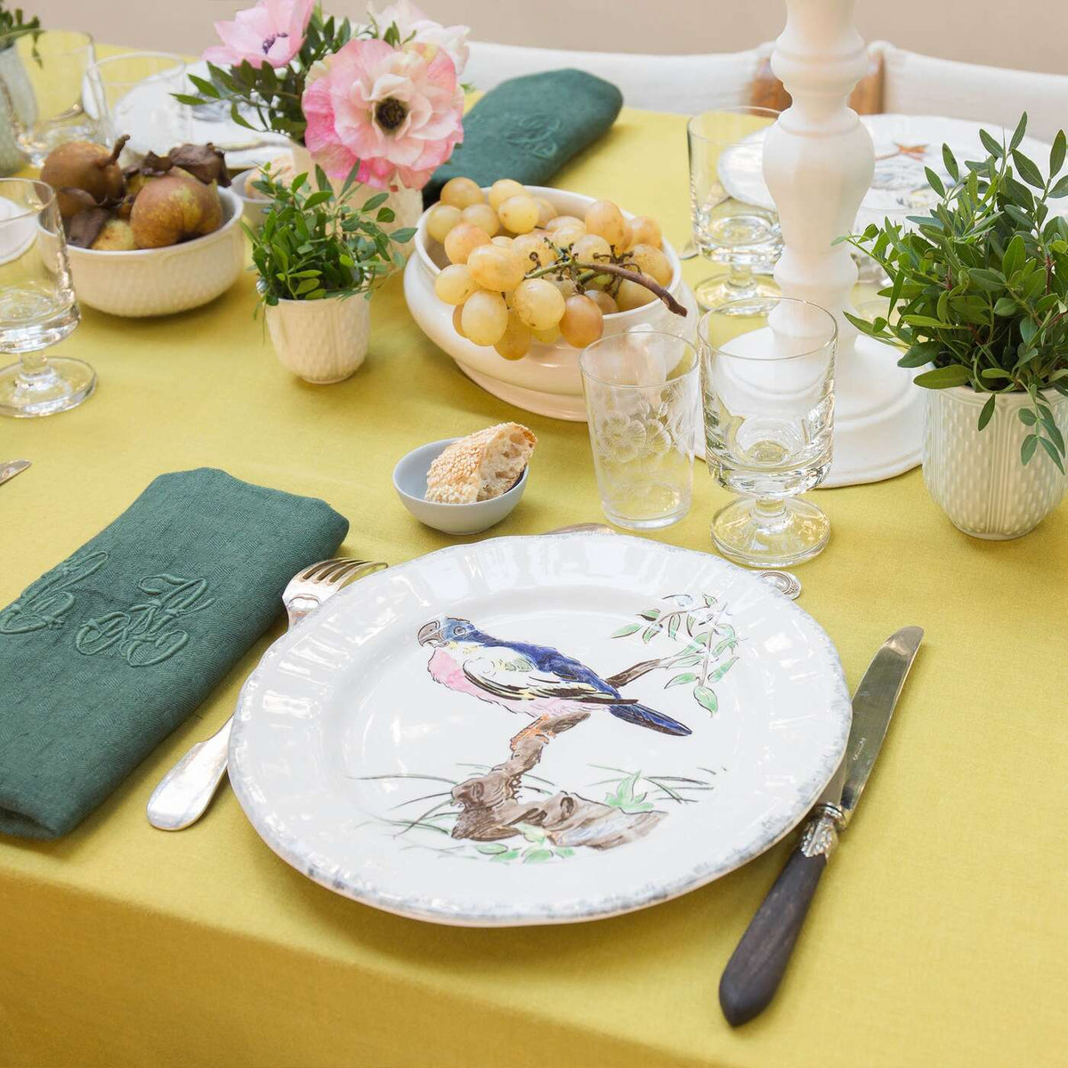 Gien Luncheon Plate Parakeet Brown - Grands Oiseaux, lifestyle view