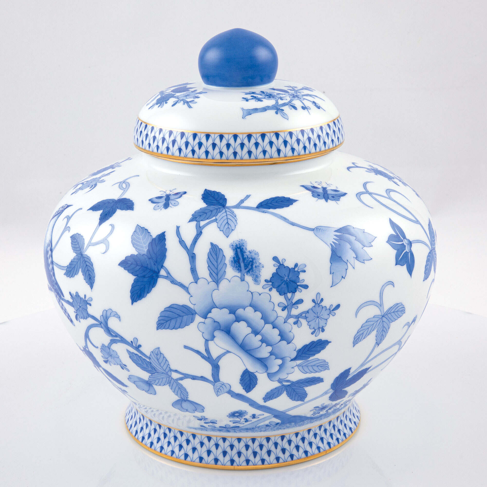 Herend Blue Peony Ginger Jar โ additional view