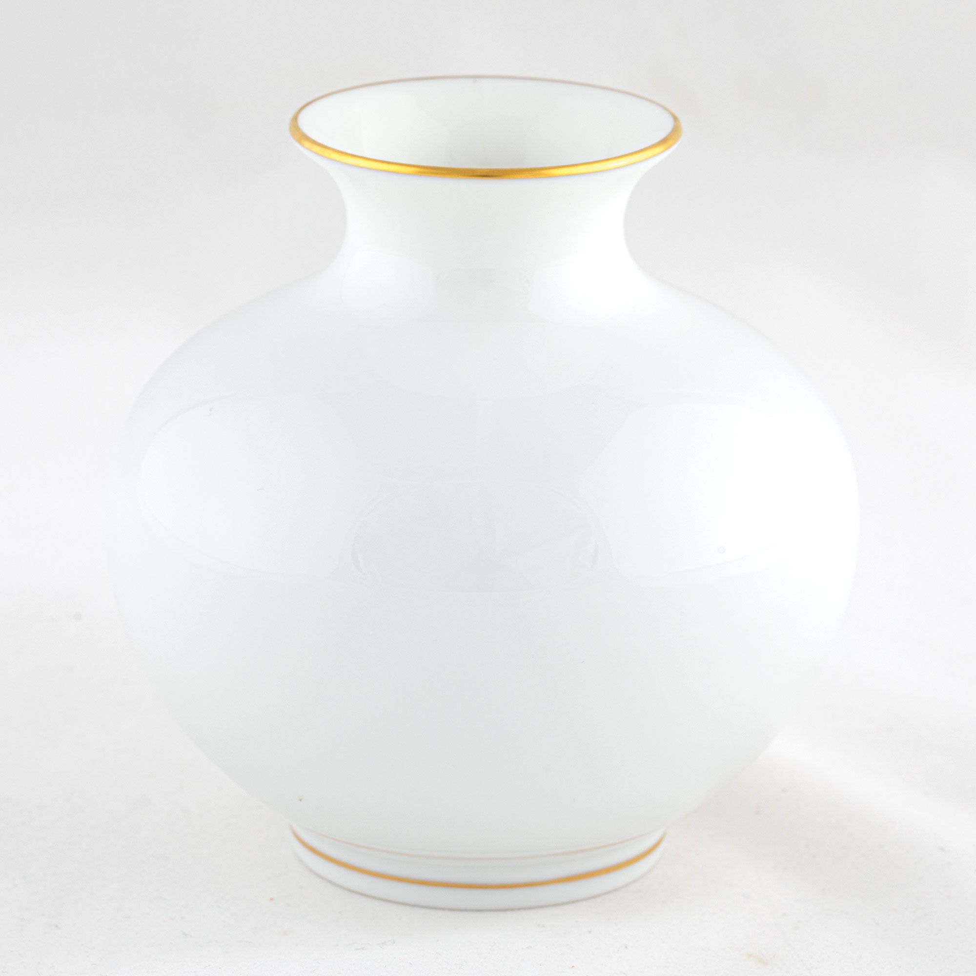 Herend Golden Edge Round Vase β additional view
