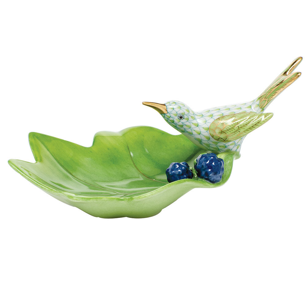 Key Lime fishnet Hummingbird on Leaf Figurine figurine, hand-painted Herend porcelain with 24k gold accents