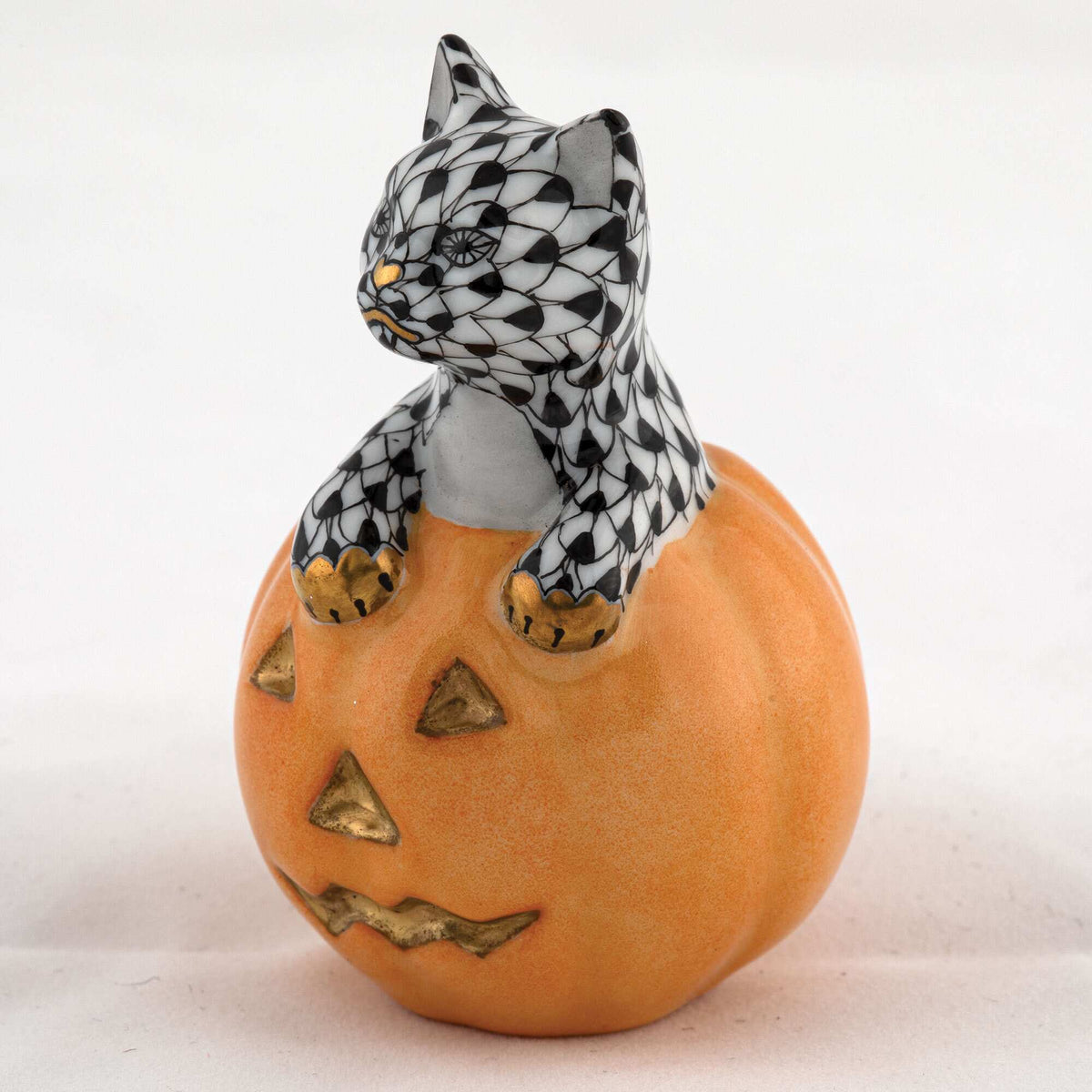 Herend Jack O Lantern Kitty Figurine – Black, alternate view