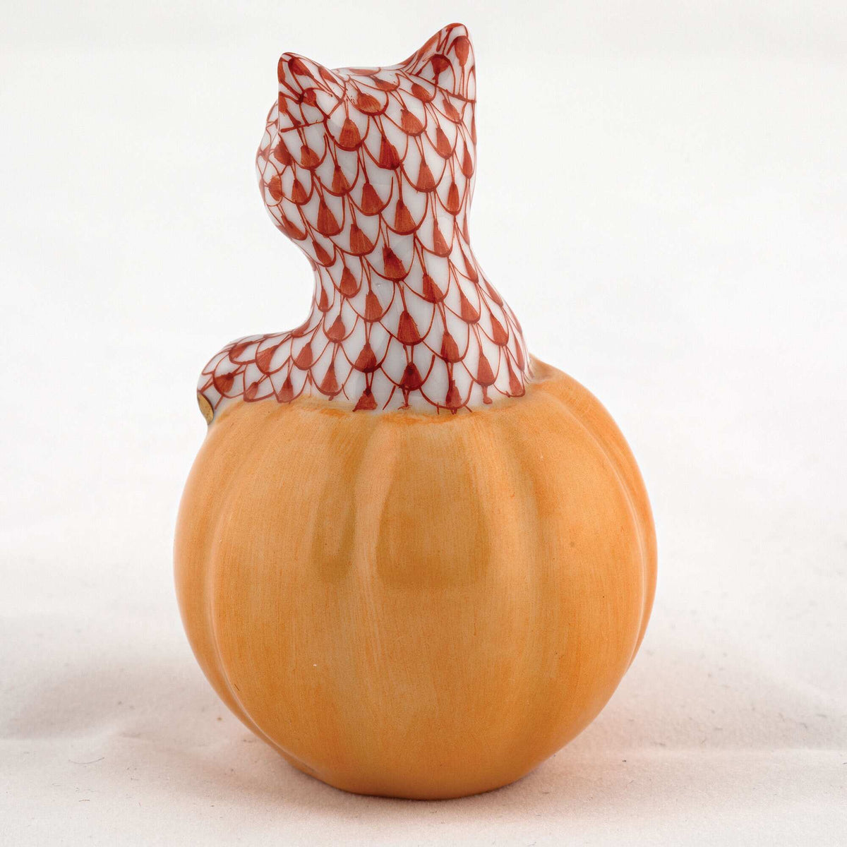 Herend Jack O Lantern Kitty Figurine – Rust, alternate view