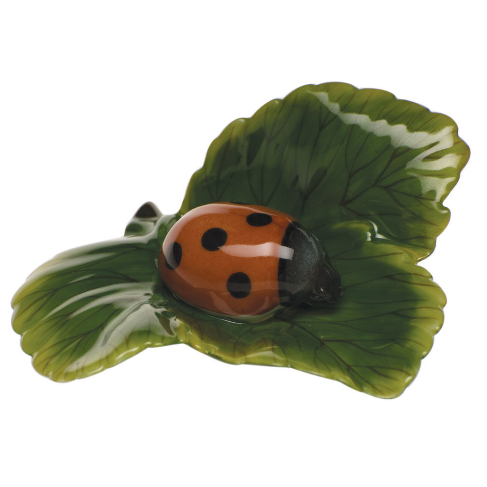 Natural fishnet Ladybug Figurine figurine, hand-painted Herend porcelain with 24k gold accents