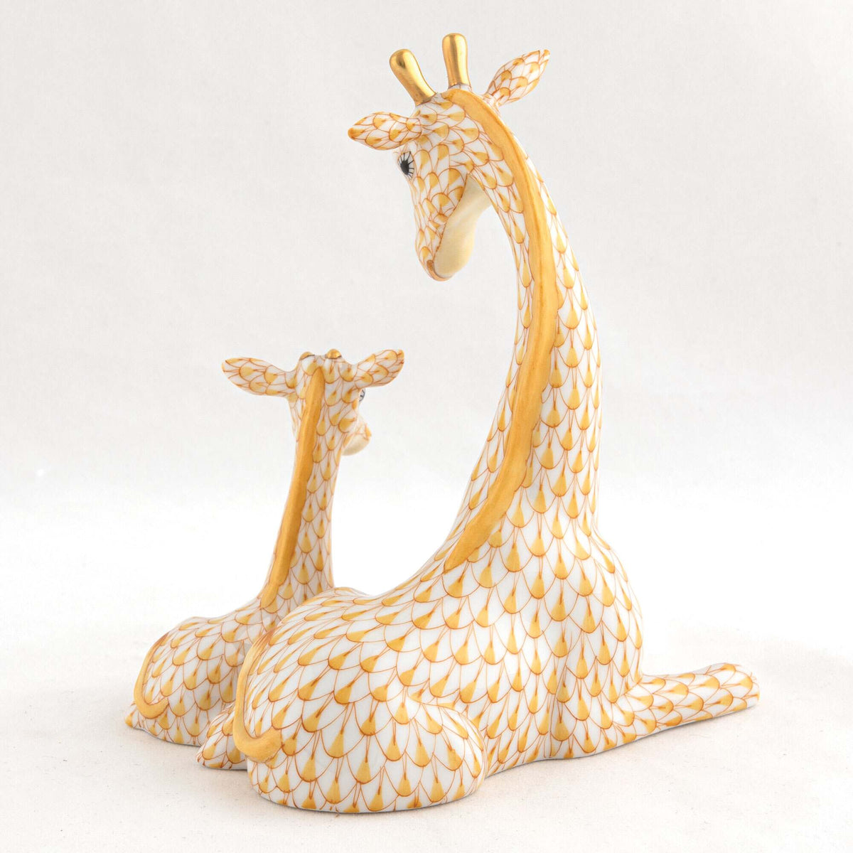 Herend Mother and Baby Giraffe Figurine – Butterscotch, alternate view