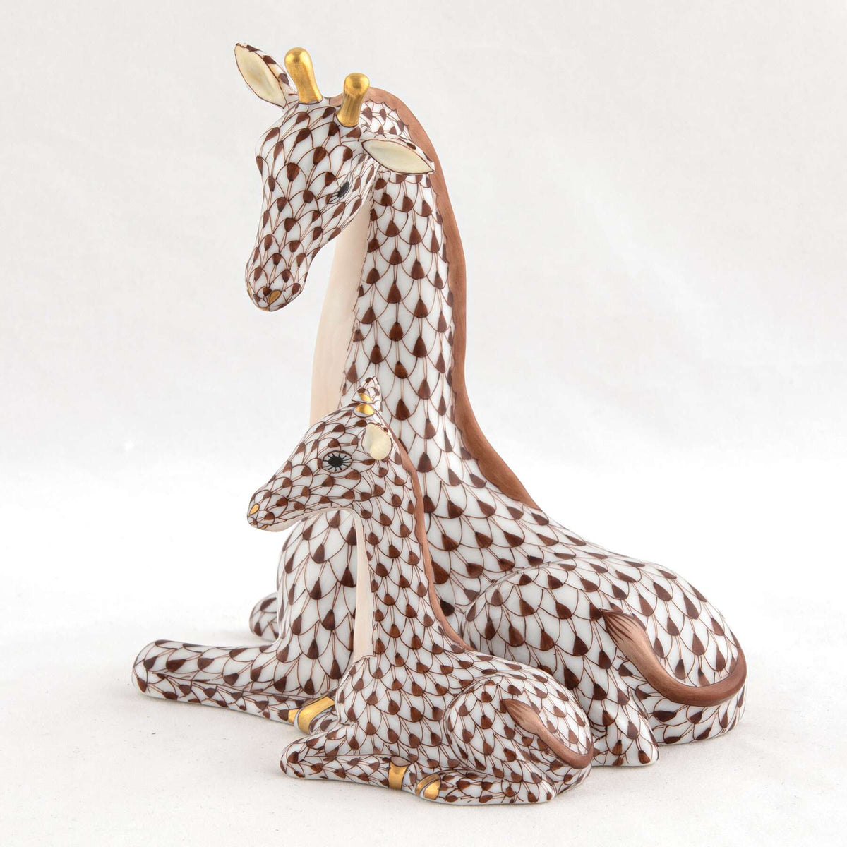 Herend Mother and Baby Giraffe Figurine – Chocolate, alternate view