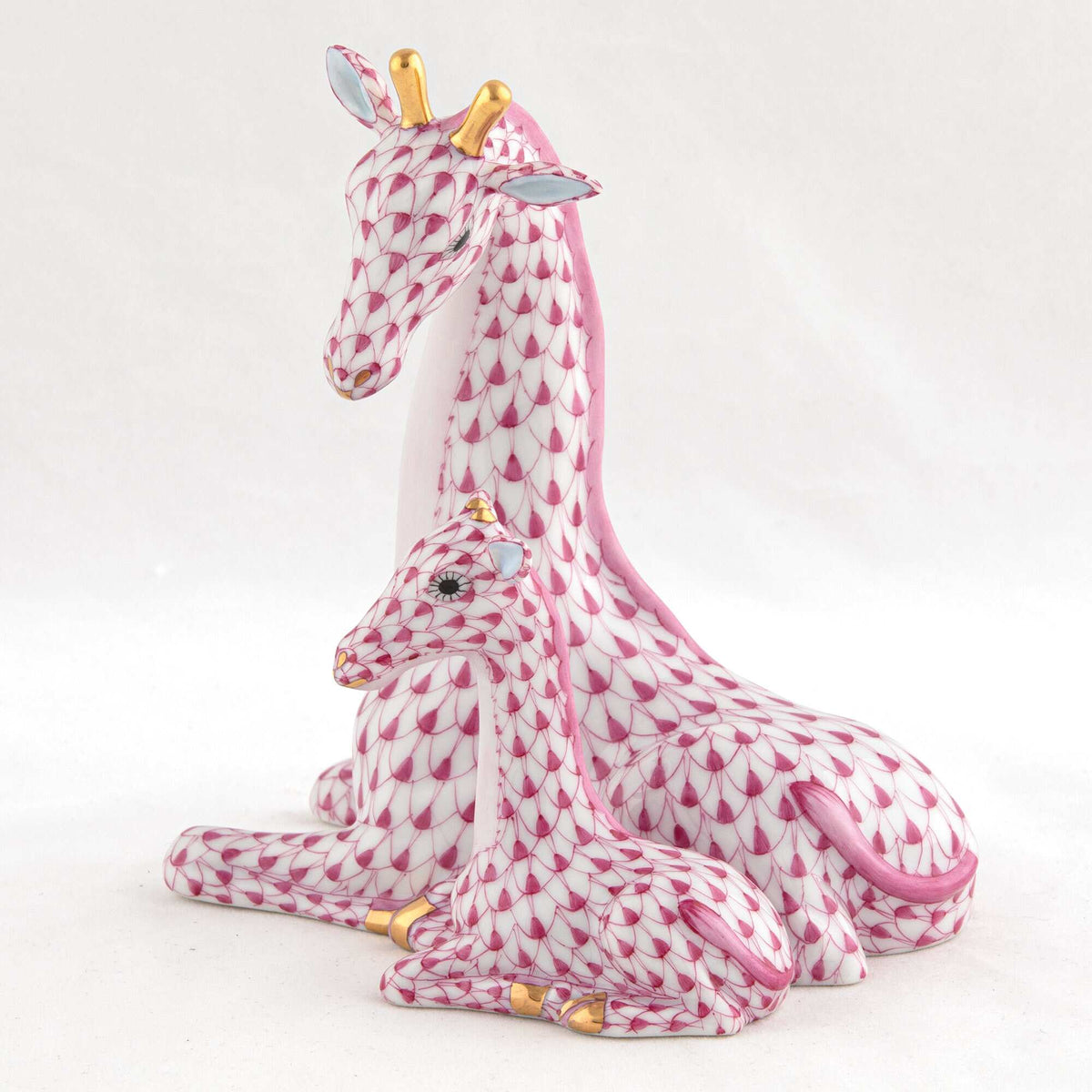 Herend Mother and Baby Giraffe Figurine – Raspberry, alternate view