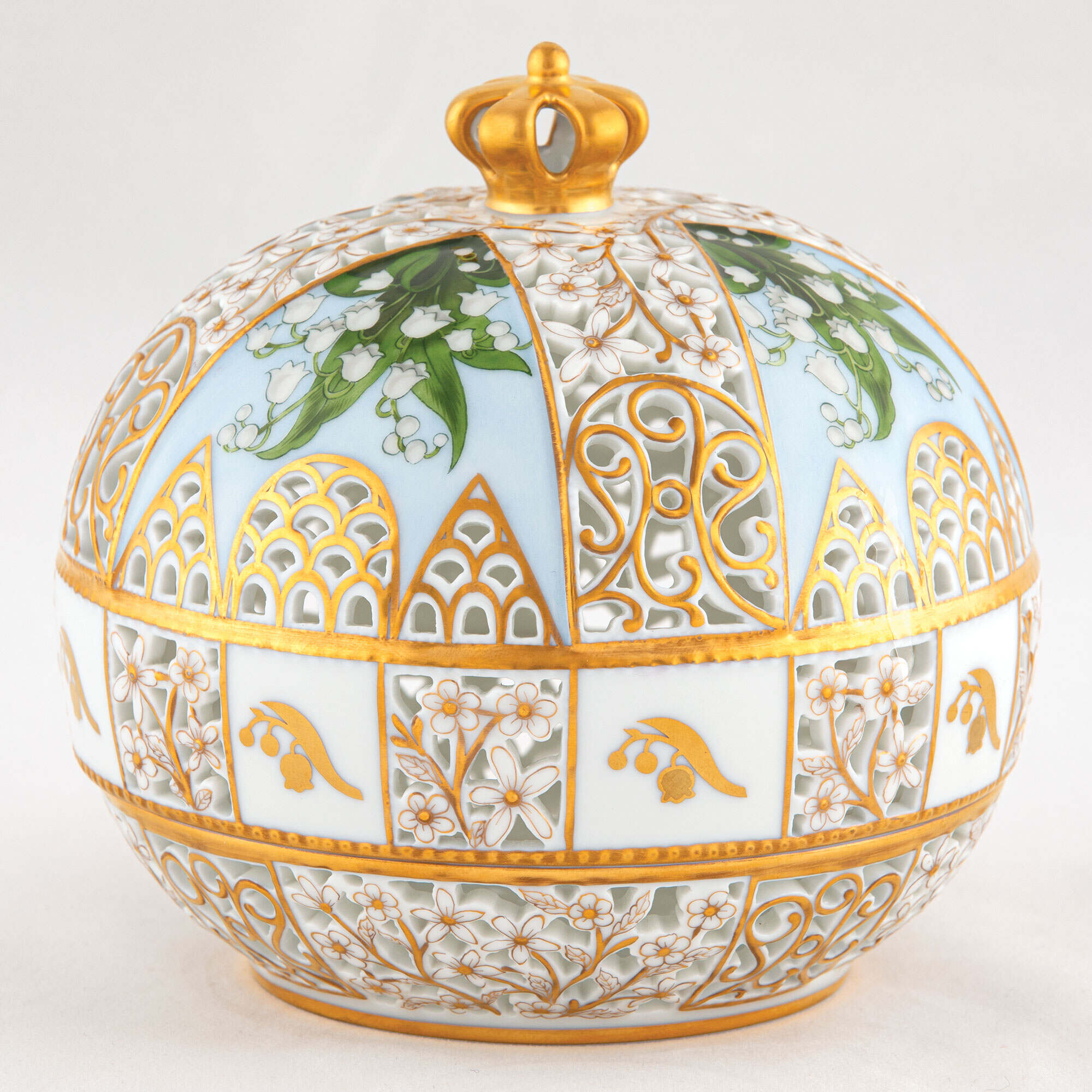Herend Queen Elizabeth Bonbon Candy Dish โ additional view