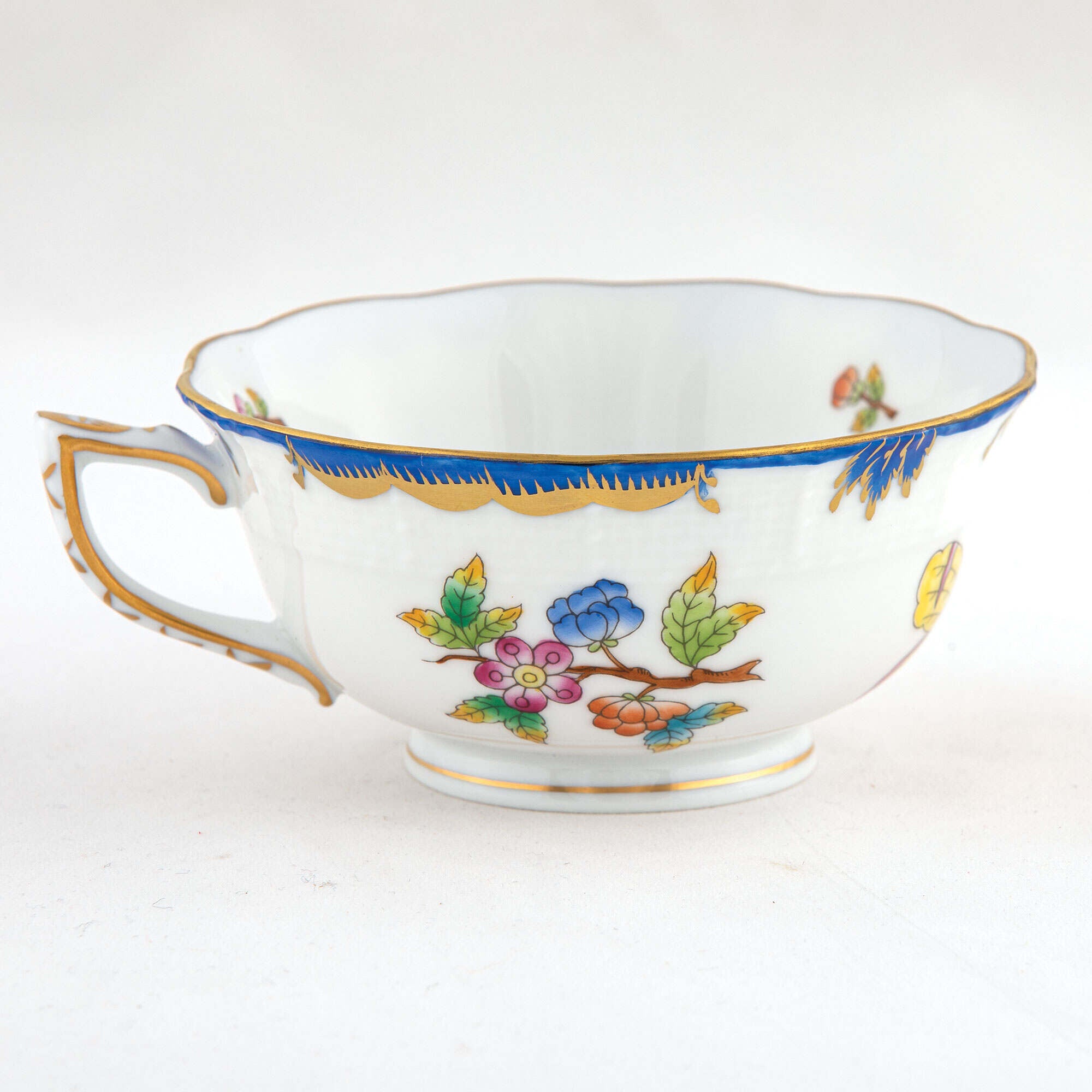 Herend Queen Victoria (Blue) Tea Cup Cup & Saucer Set โ additional view