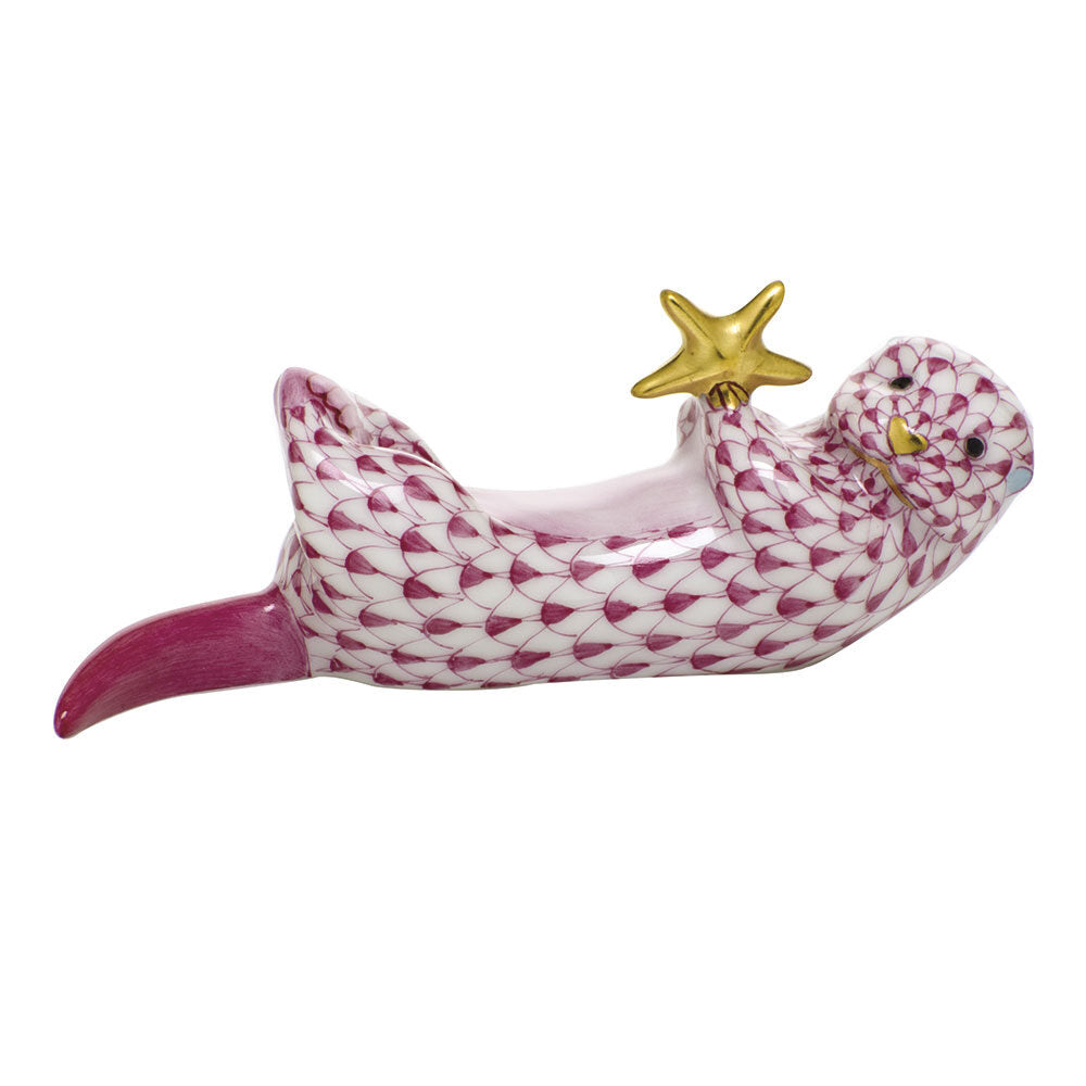 Herend Sea Otter with Starfish Figurine porcelain figurine painted in the Raspberry fishnet pattern