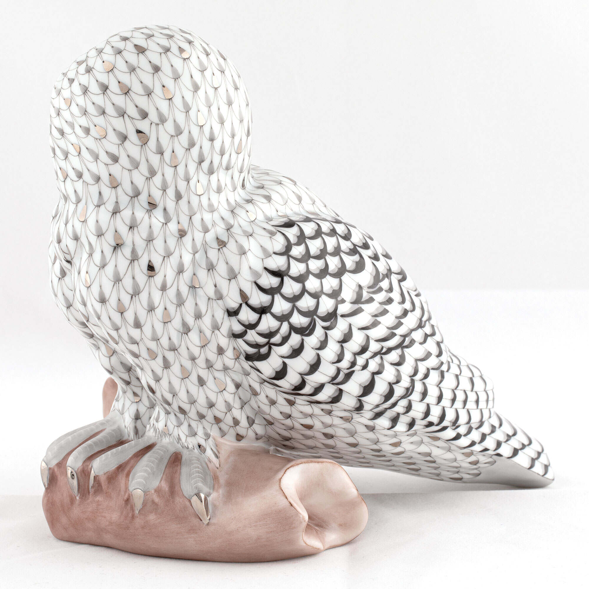 Herend Sitting Snowy Owl Figurine β additional view