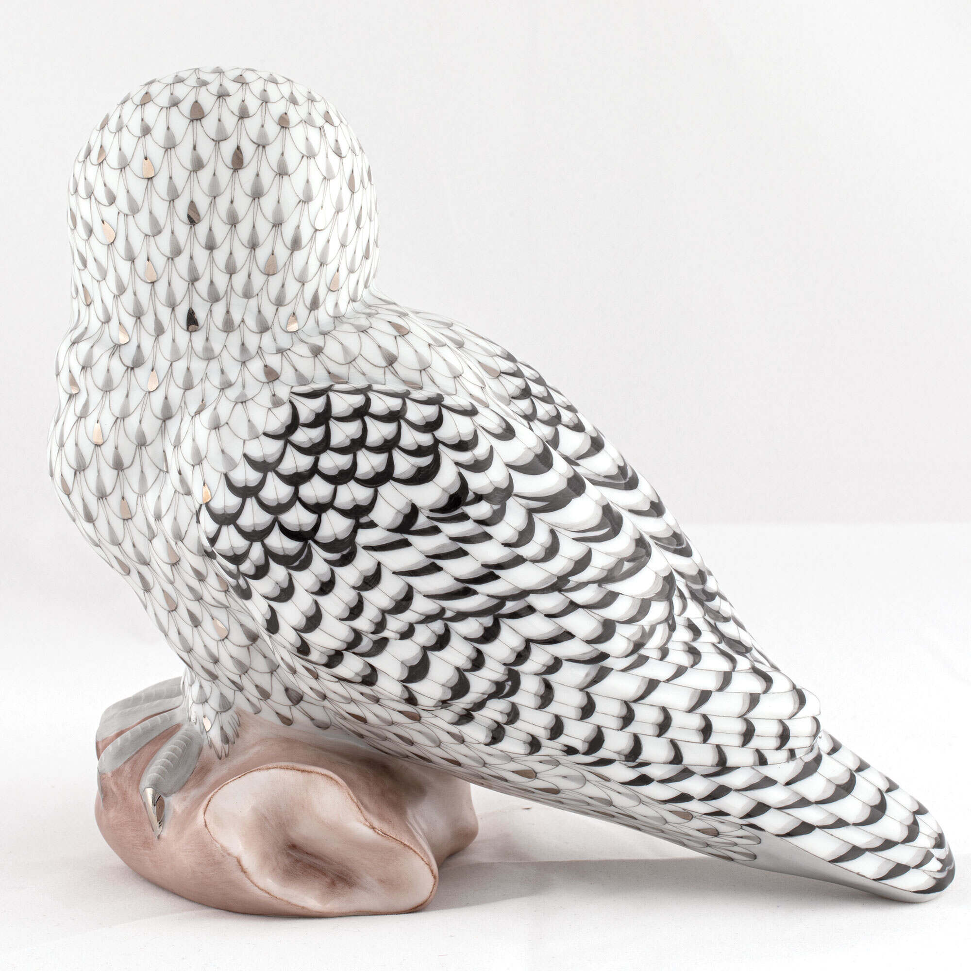 Herend Sitting Snowy Owl Figurine β additional view