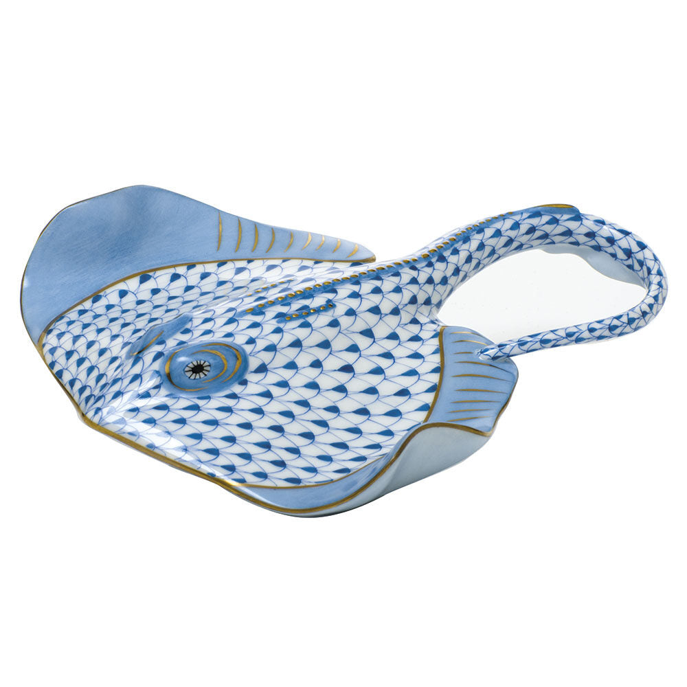 Hand-painted Herend Stingray Figurine in Blue fishnet porcelain on a white background
