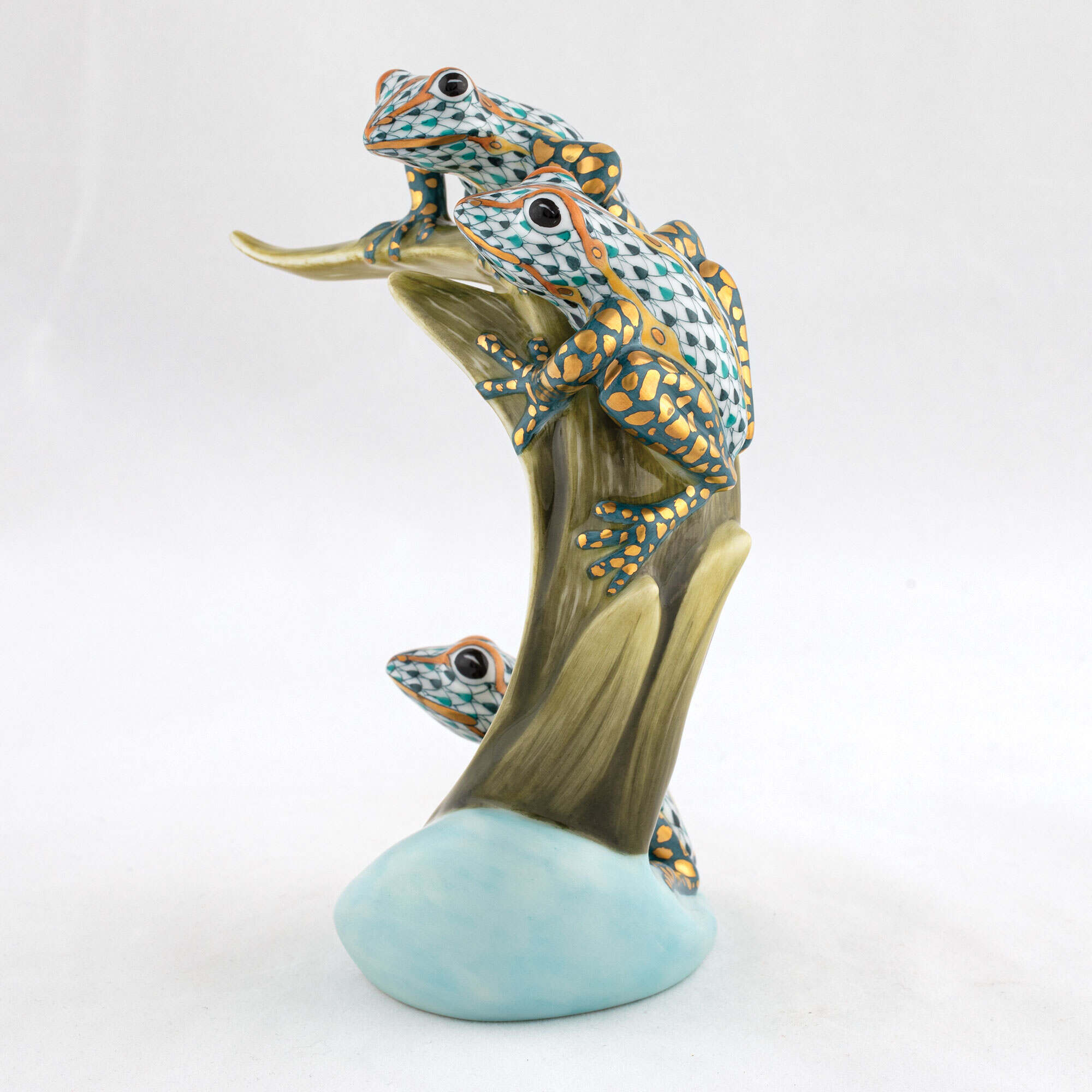 Herend Three Tree Frogs on Palm Figurine โ additional view