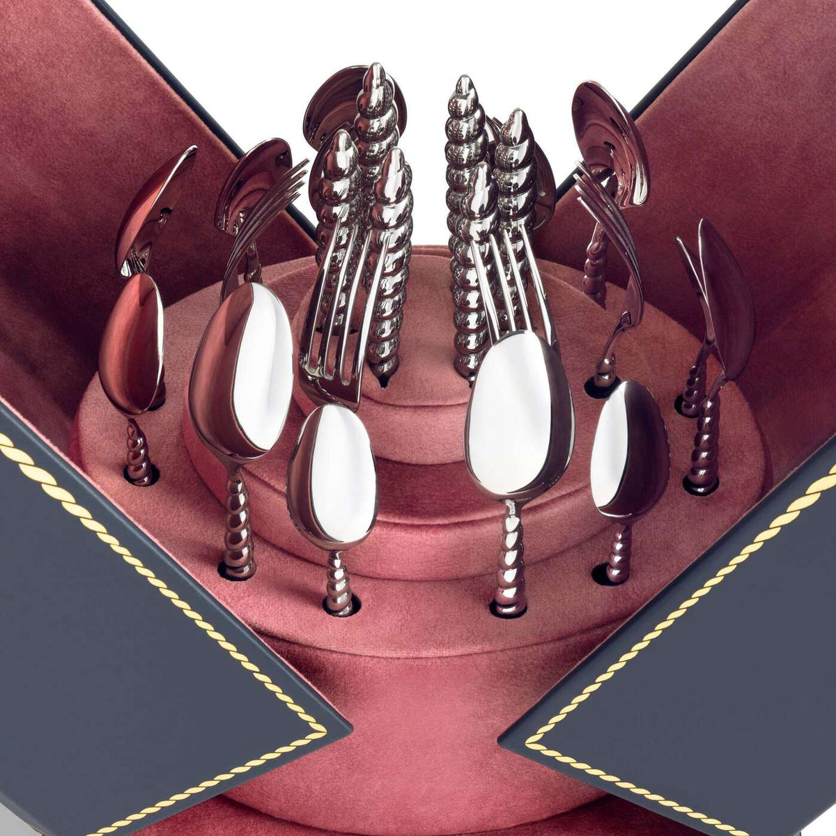 L'Objet Jessica McCormack Shell Flatware Coffret - 30-Piece (Set of 6) - Stainless Steel, view 5