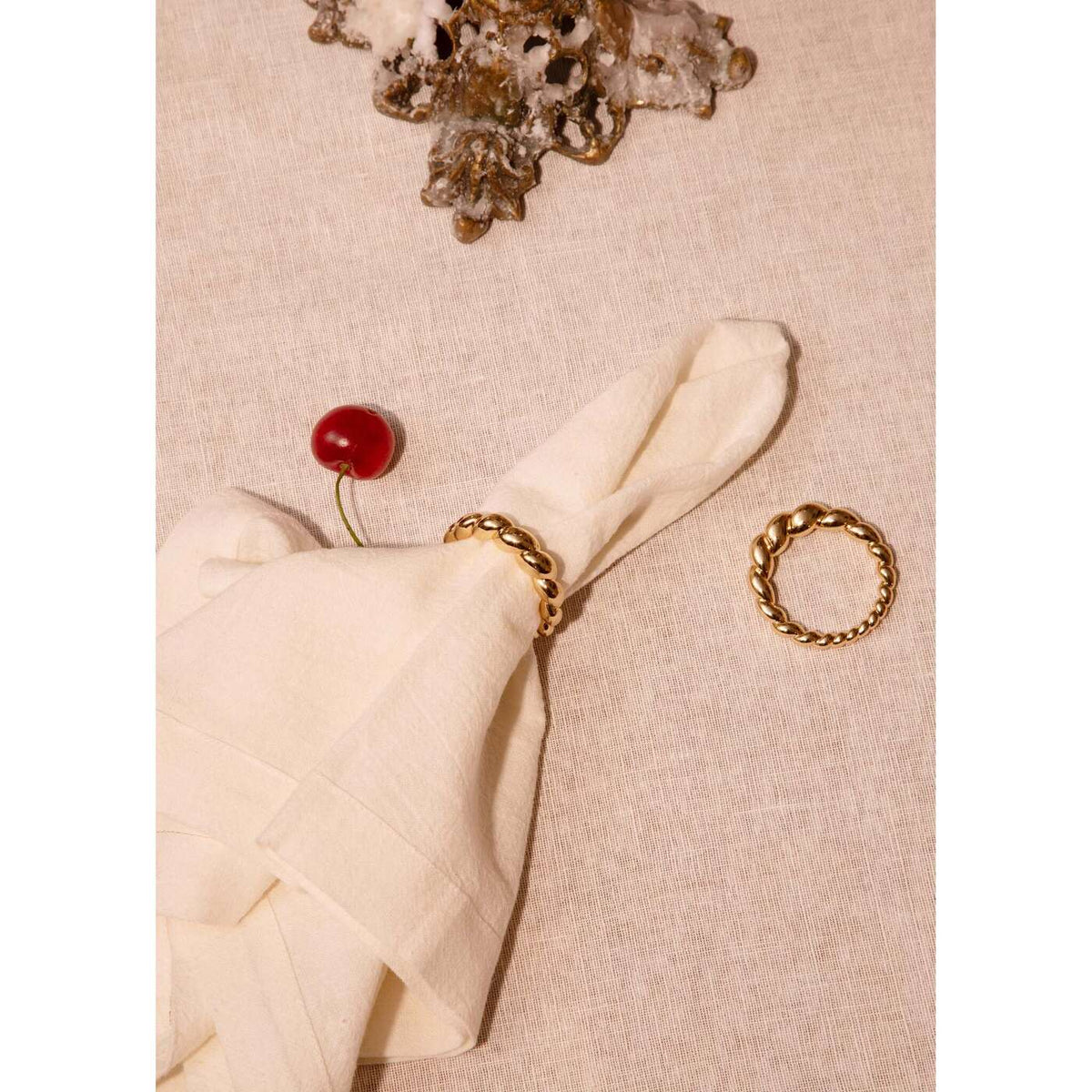 L'Objet Jessica McCormack Shell Napkin Rings - Set of 4 - Gold, view 2