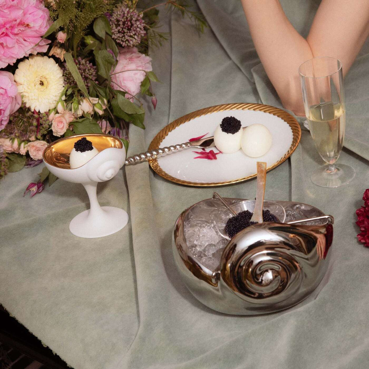 L'Objet Jessica McCormack Shell Scoop Bowl - Gold, view 3