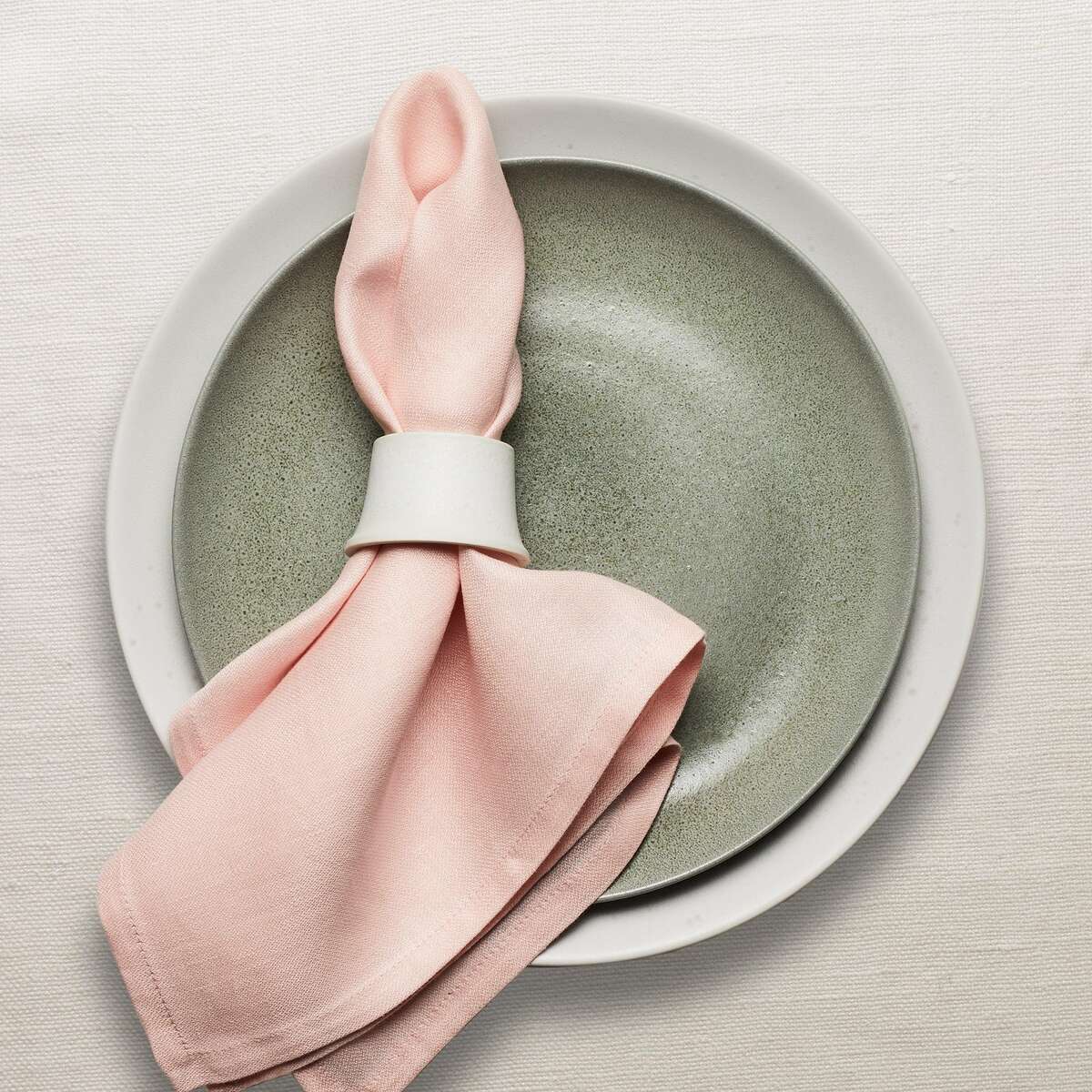 L'Objet Linen Sateen Napkins Set of 4 – Pink, alternate view