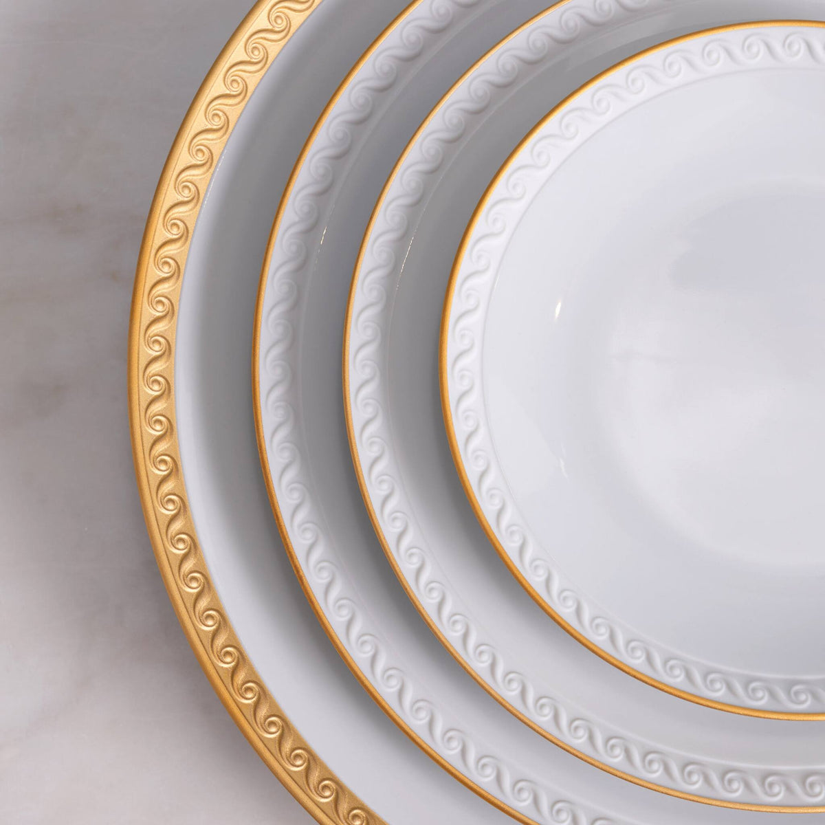 L'Objet Neptune Dinner Plate – Gold, alternate view