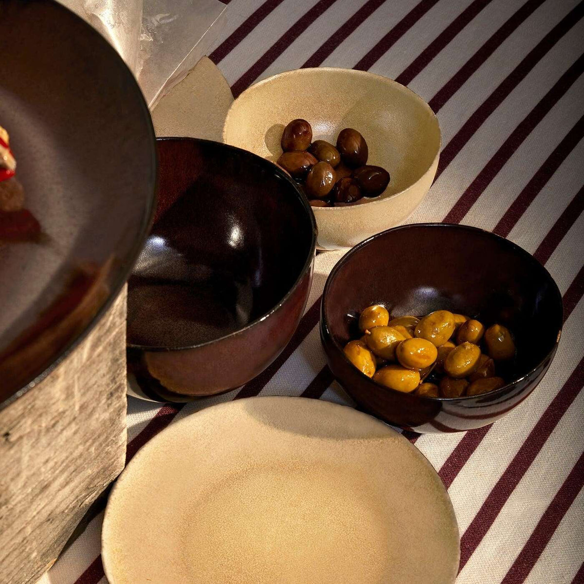 L'Objet Terra Condiment Bowl - Wine Condiment Pot, alternate view