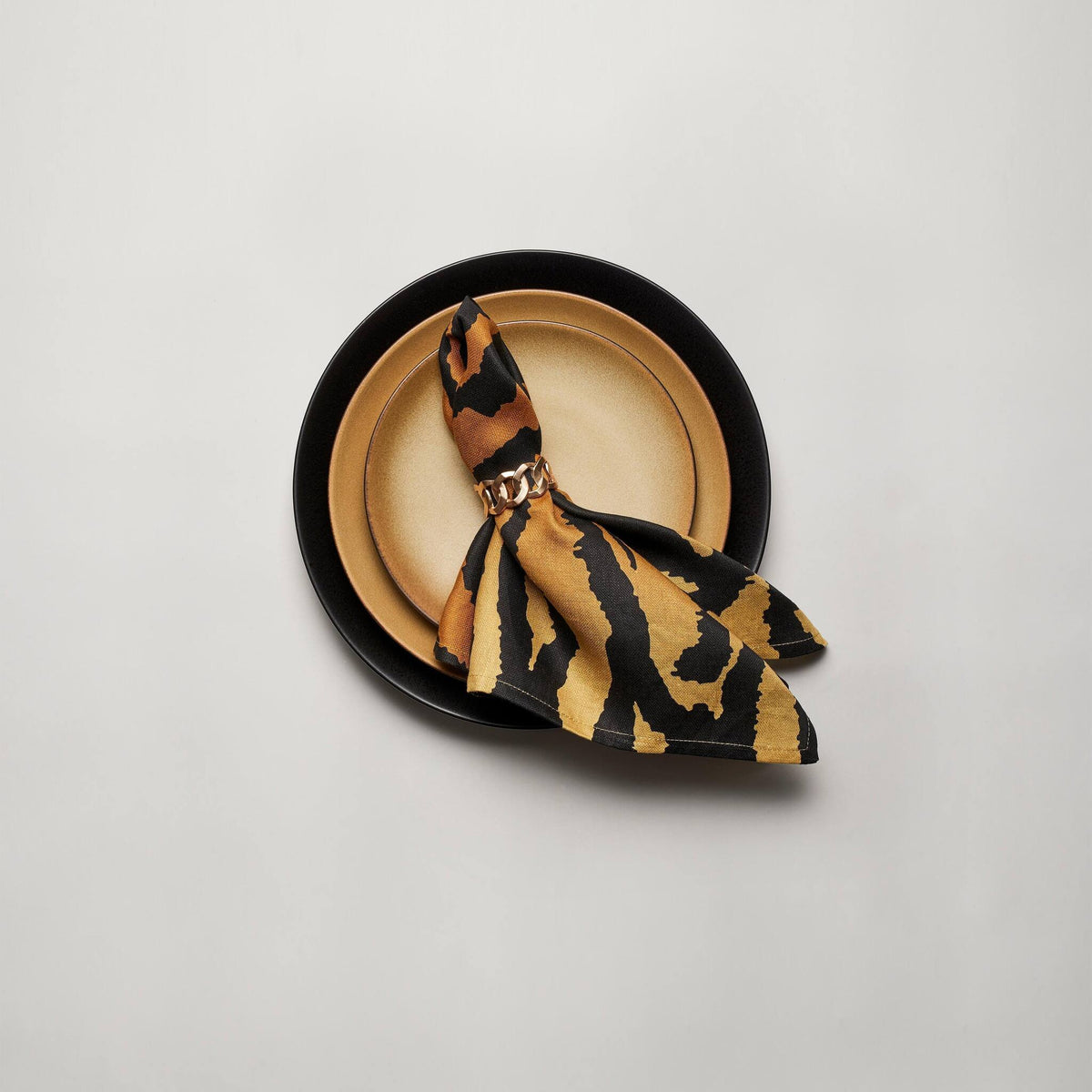 L'Objet Terra Dinner Plate - Leather, alternate view