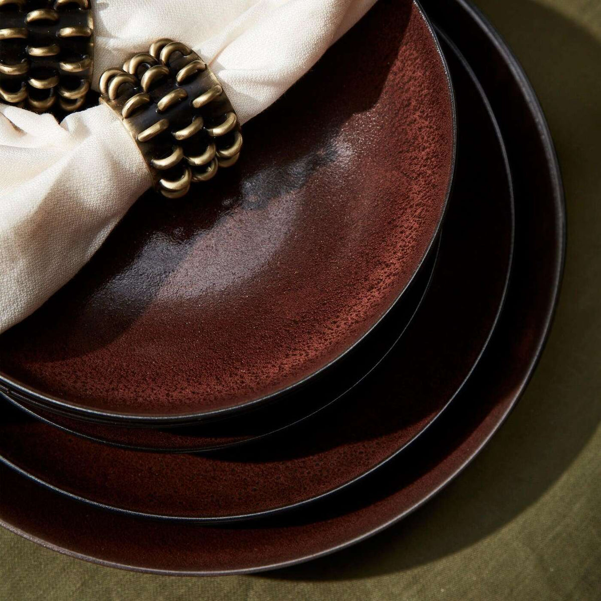L'Objet Terra Dinner Plate - Wine, alternate view