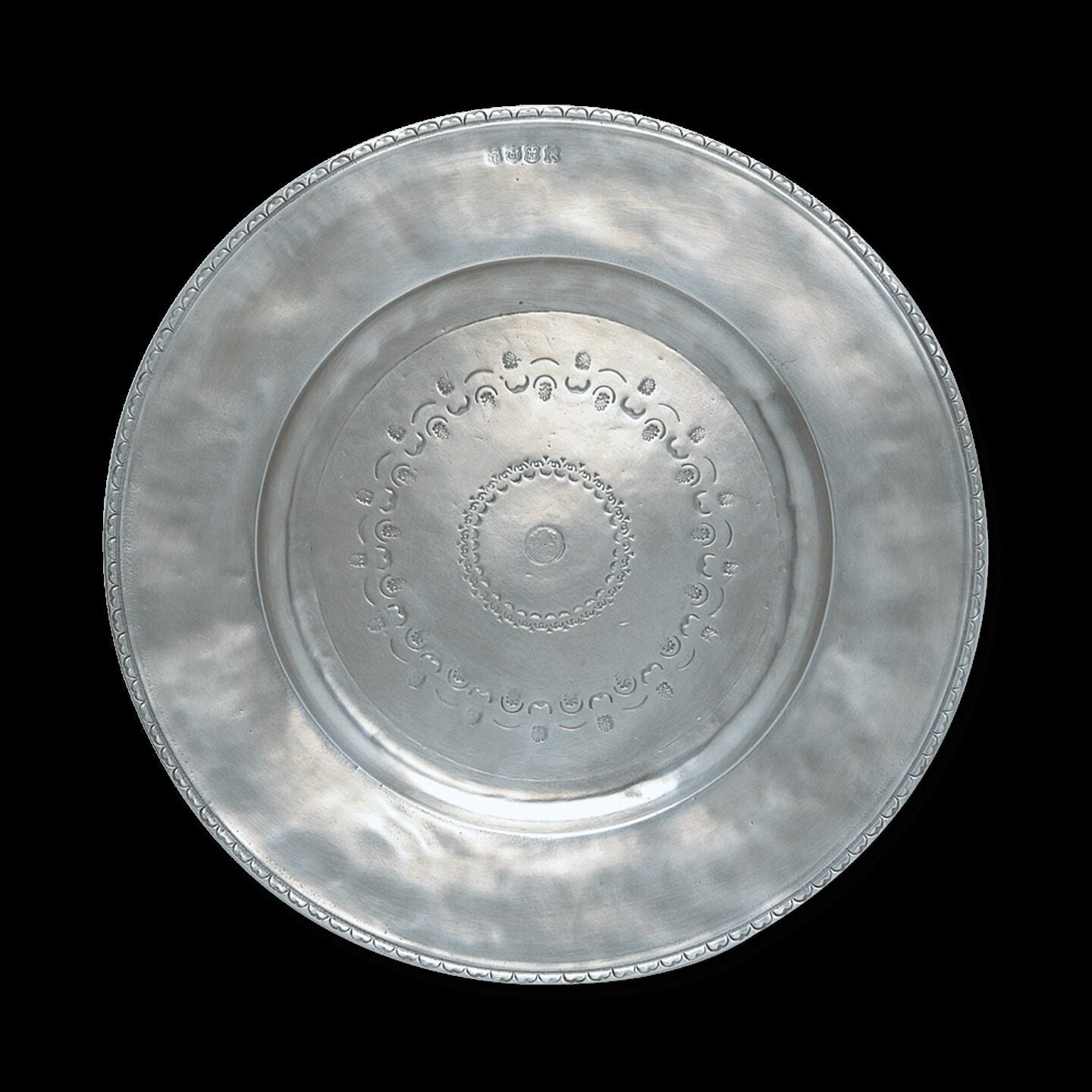 Match Pewter Heirloom Round Platter