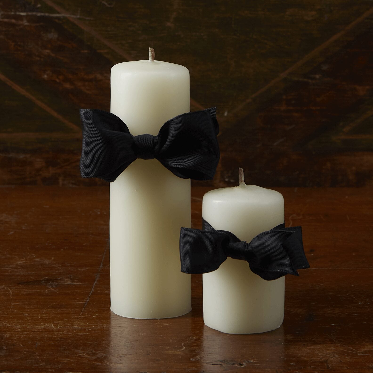 Match Pewter Ivory Beeswax Smooth Pillar Scented Candle β 3" H