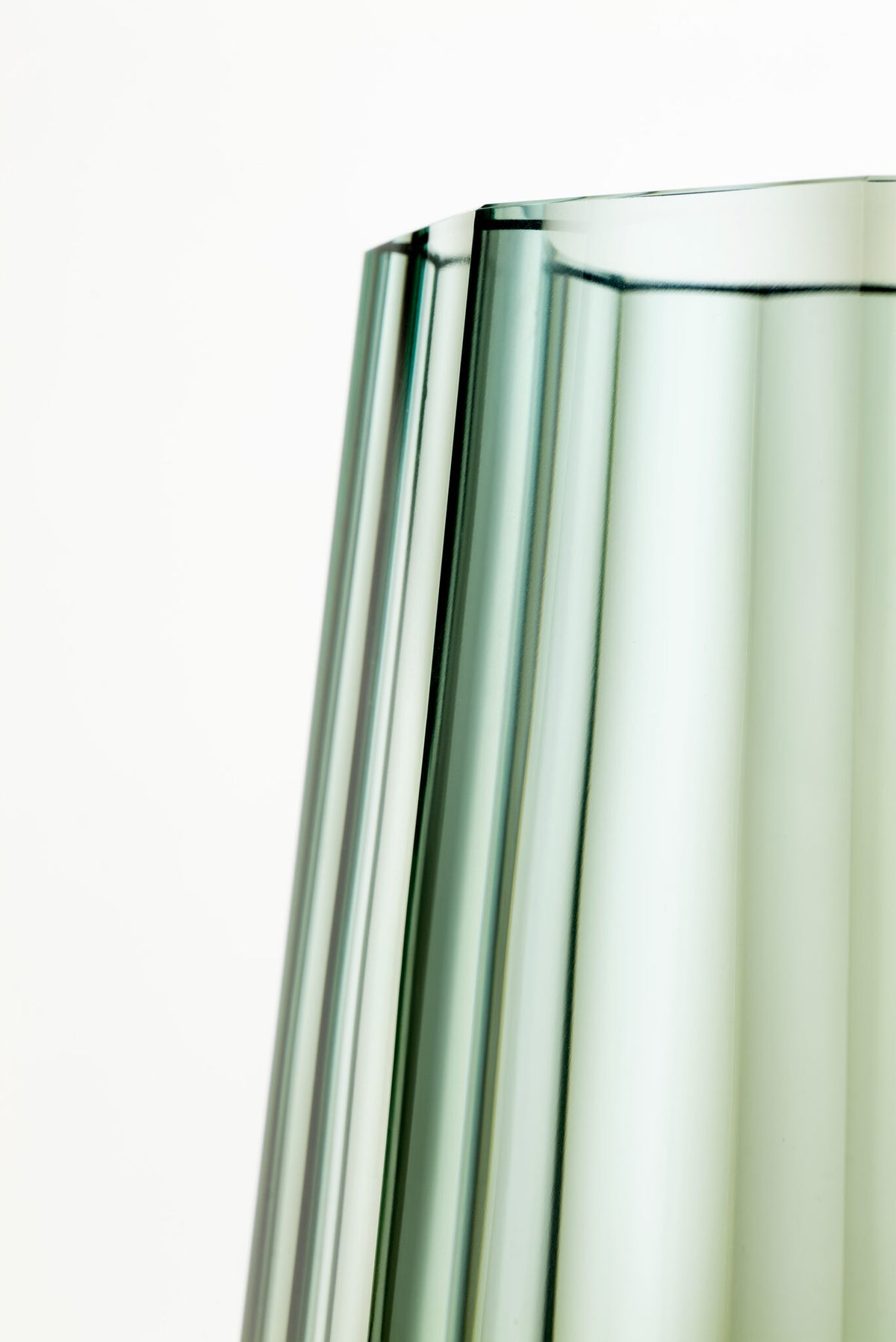 Moser Drop Vase 31 cm in a styled setting