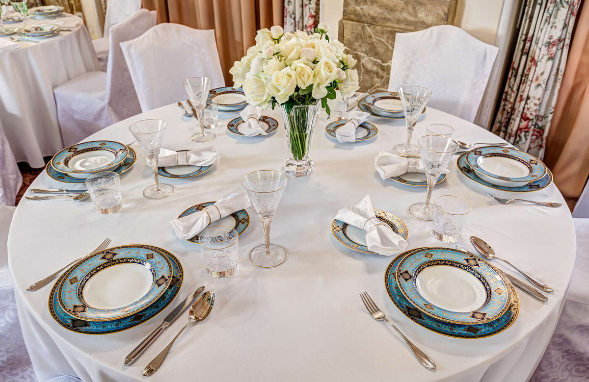 Moser Maharani Tumbler 370 ml in a styled setting