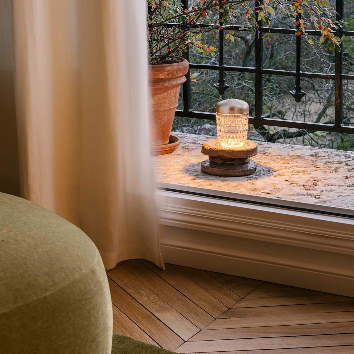 Saint-Louis Folia Mini Portable Lamp in a styled lifestyle setting