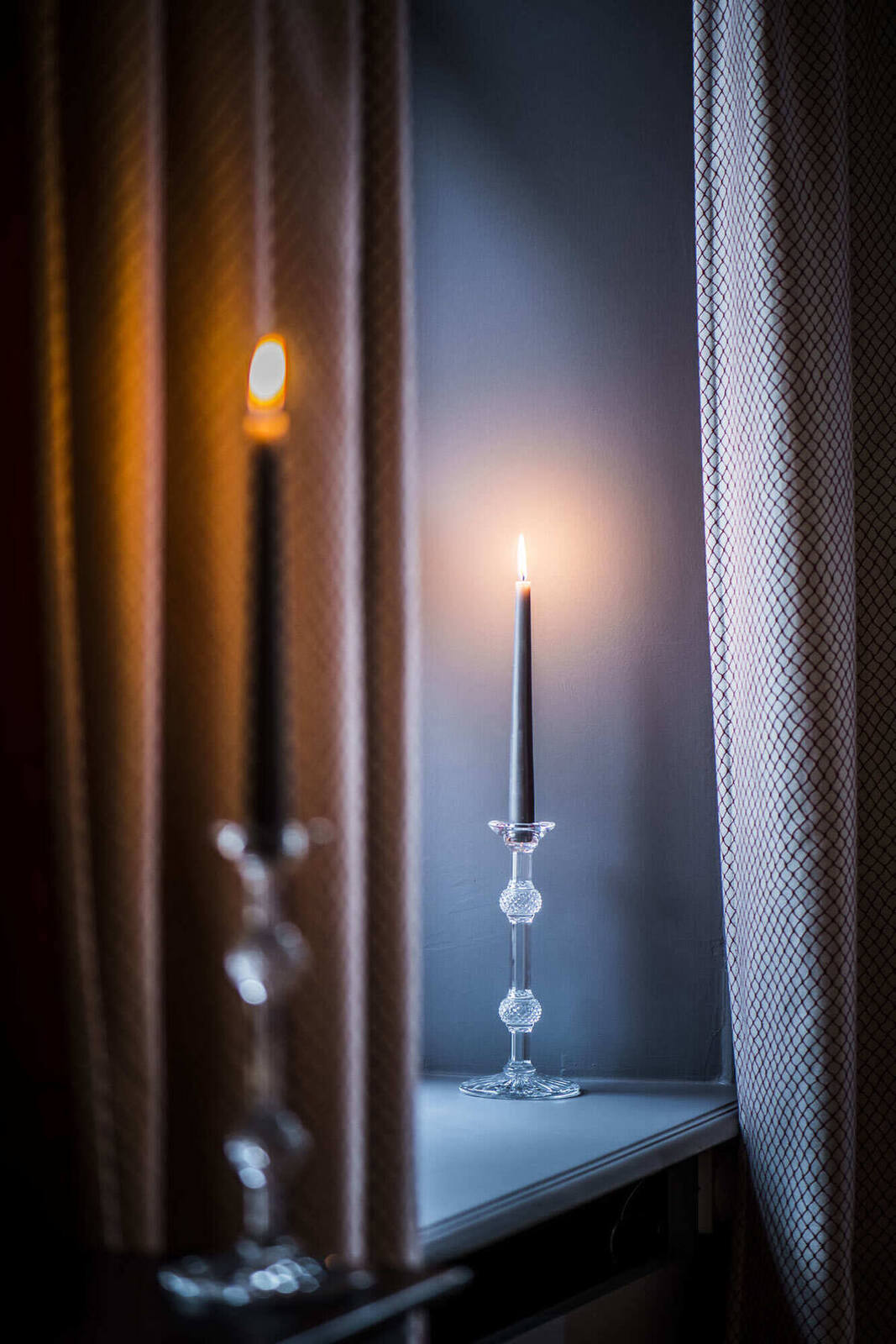 Saint-Louis Tommy crystal collection in a styled lifestyle setting