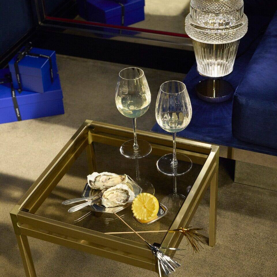 Saint-Louis Twist 1586 Mature Wine Glass in a styled lifestyle setting