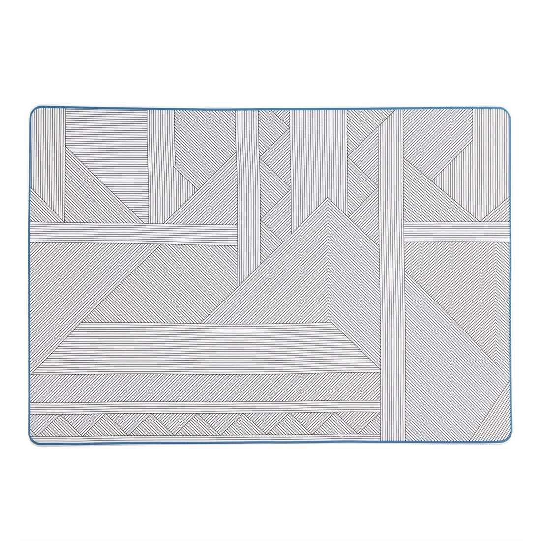 Vista Alegre Orquestra Rectangular Solar Plate on a white background