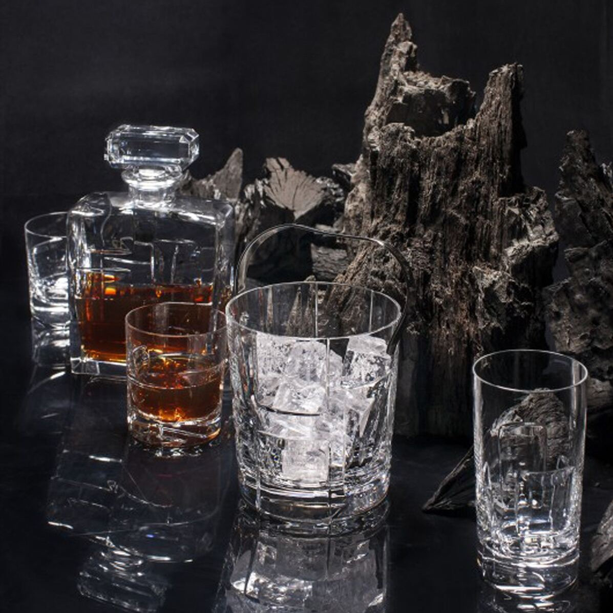 Vista Alegre Portrait Whisky Decanter, view 2