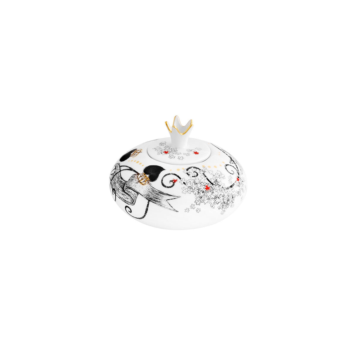 Vista Alegre Rainhas de Portugal Sugar Bowl on a white background