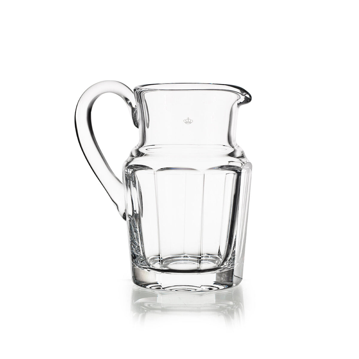 Vista Alegre Séc. XVIII Pitcher on a white background