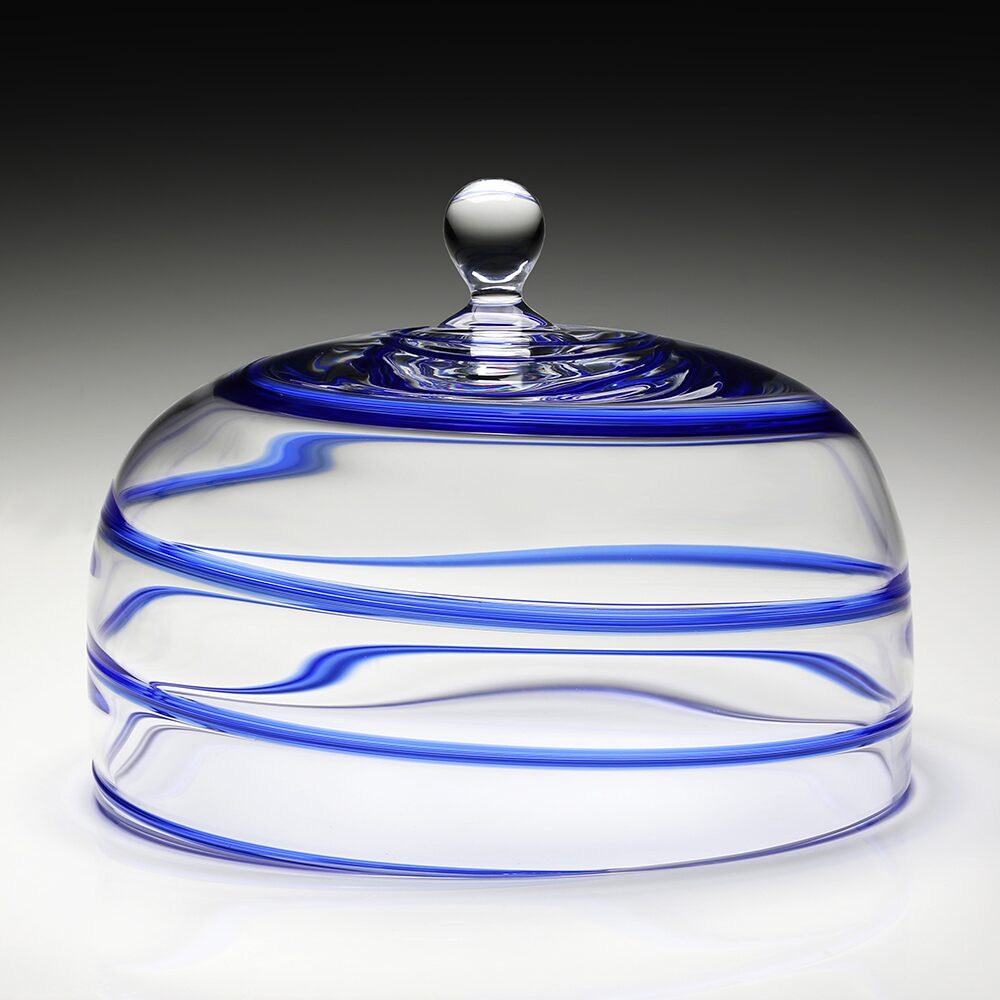 William Yeoward Bella Blue Cake Dome in Blue, handmade crystal, detail view