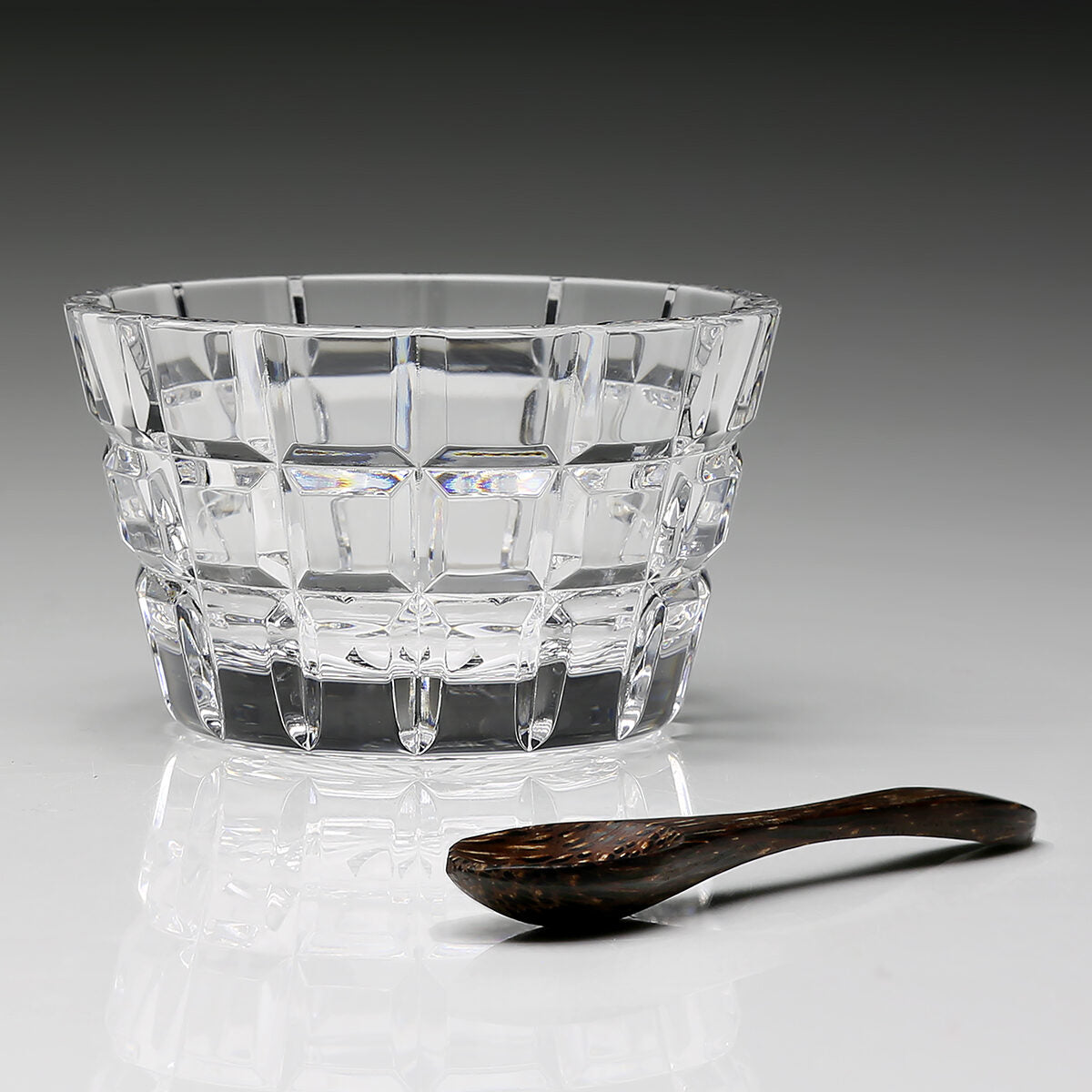 William Yeoward Blodwyn Salt Dish with Spoon, handmade crystal, detail view